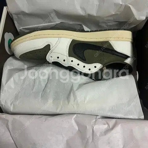 Nike 조던1 트래비스 스캇 리버스 올리브 입니다--0