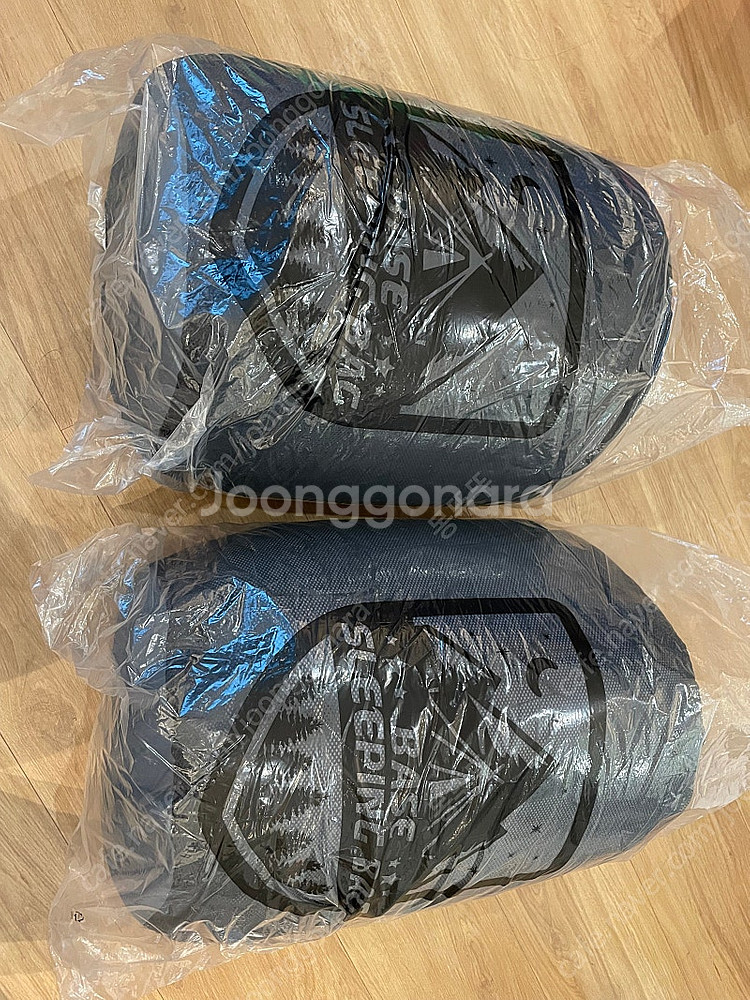 베이스 퀸텀프로 캠핑 1200 사각침낭 2개--0