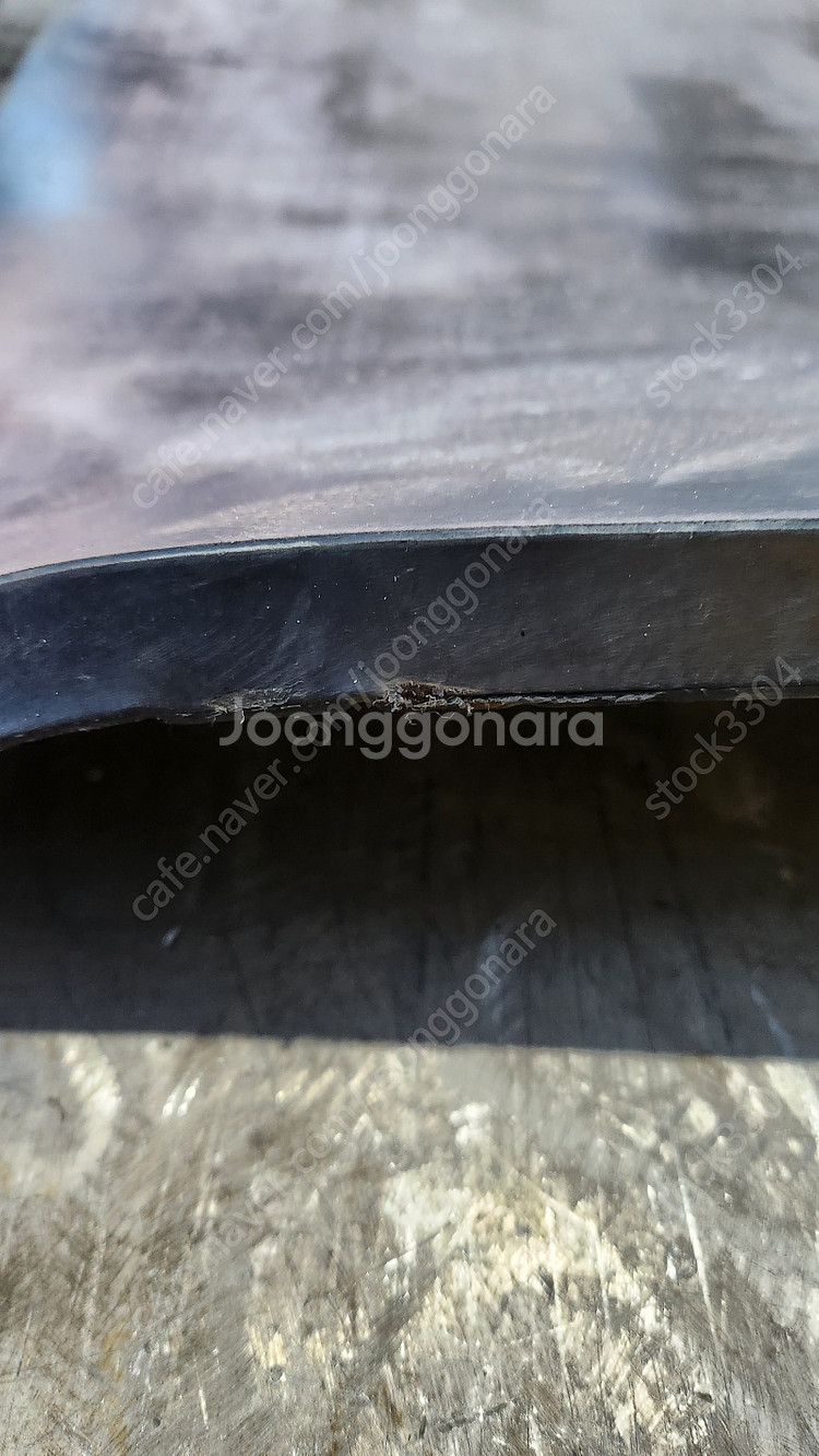 제설기에 눈치우는데 사용하는 고무--4