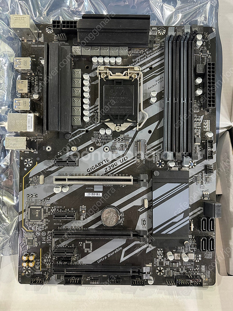 기가바이트 Z390 ud 메인보드 팝니다.--0