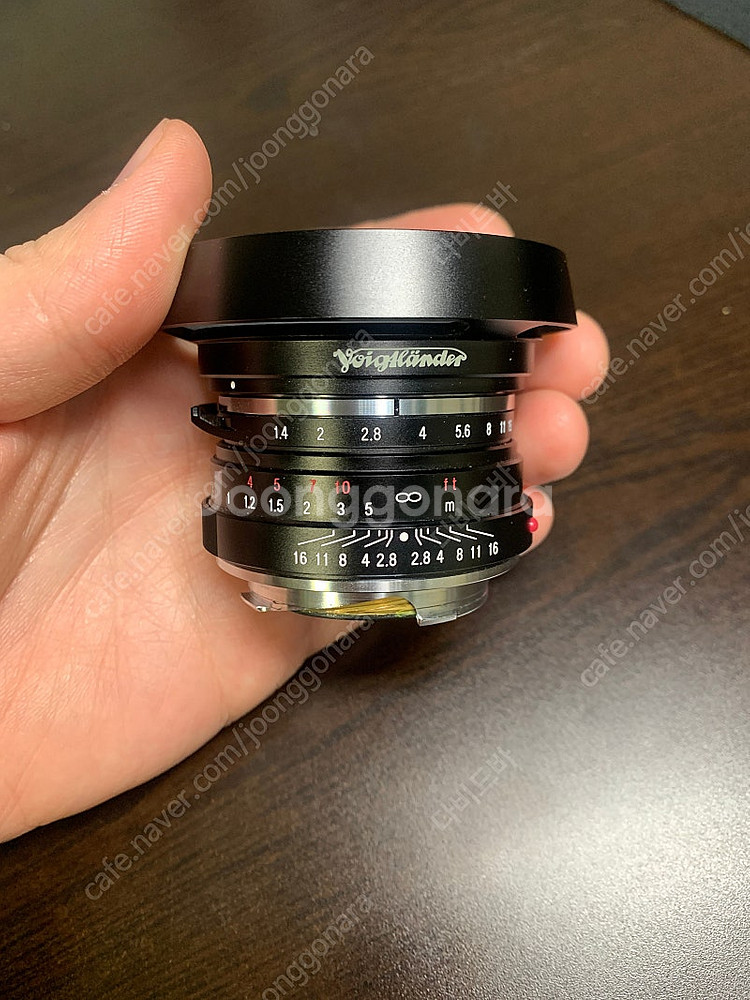 보이그랜더 녹턴 40mm f1.4 판매합니다.--1