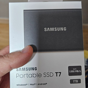 삼성 외장하드 SSD T7 1TB 팝니다