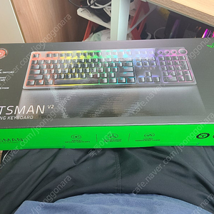 Razer HUNTSMAN V2 새제품 팝니다. 개봉하여 1회 장착후 재포장 상태