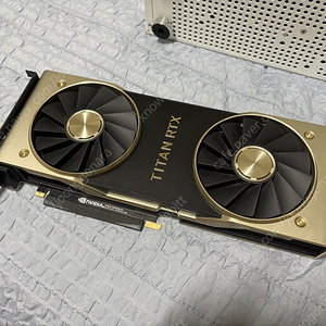 TITAN RTX 타이탄