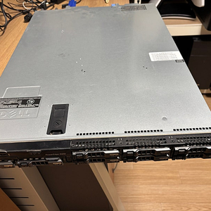 DELL PowerEdge R430 서버팝니다. ( XEON E5-2620 v4(2U), 램 256GB(32GB*8), SAS 1.8TB 10K 8개)