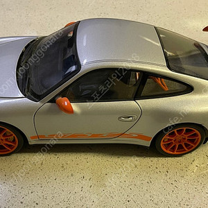 포르쉐 911 GT3 RS ( 997 ) 1:18 다이캐스트 모델팝니다.