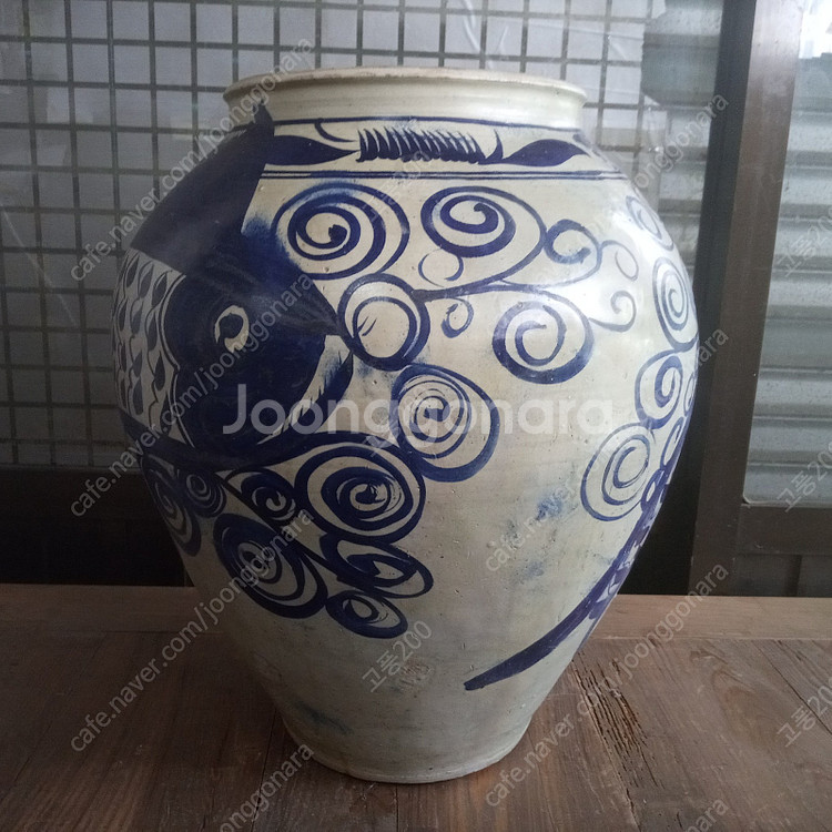 조선시대 물고기 문양의 대형 해주 항아리--3