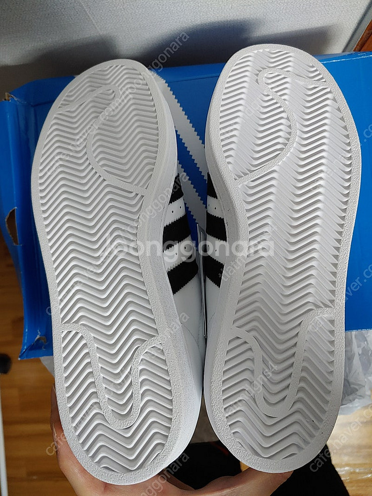아디다스 슈퍼스타 270mm(신상품, 화이트에 검정색 삼선, 가장 기본색상모델)--8
