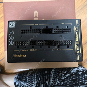 마이크로닉스 Classic 2 1050w 80Plus Gold 풀모듈러 파워서플라이 판매합니다.