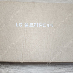 LG 울트라 PC 엣지 16 16U70R-GA56K 단순개봉 극미사용 제품 판매합니다~