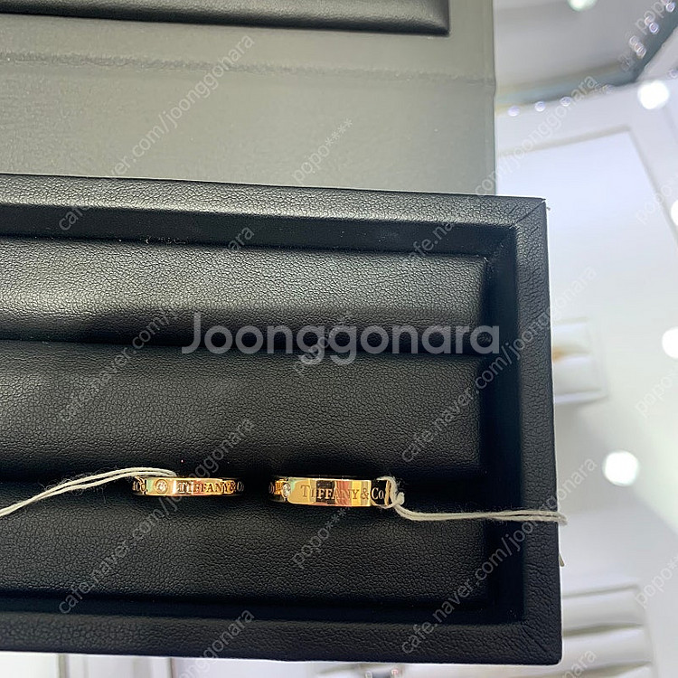 명품 티파니앤코 밴드링 18k 로즈골드 팝니다.--6