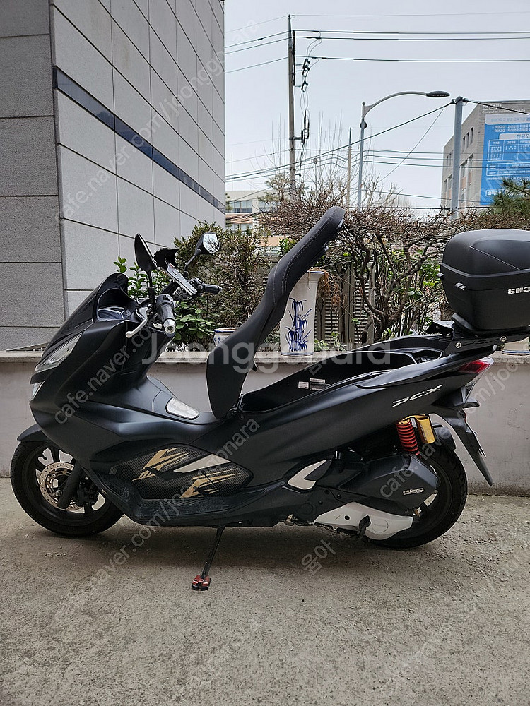 19년식 pcx 판매합니다(10,000km 사용 소폭 ...--1