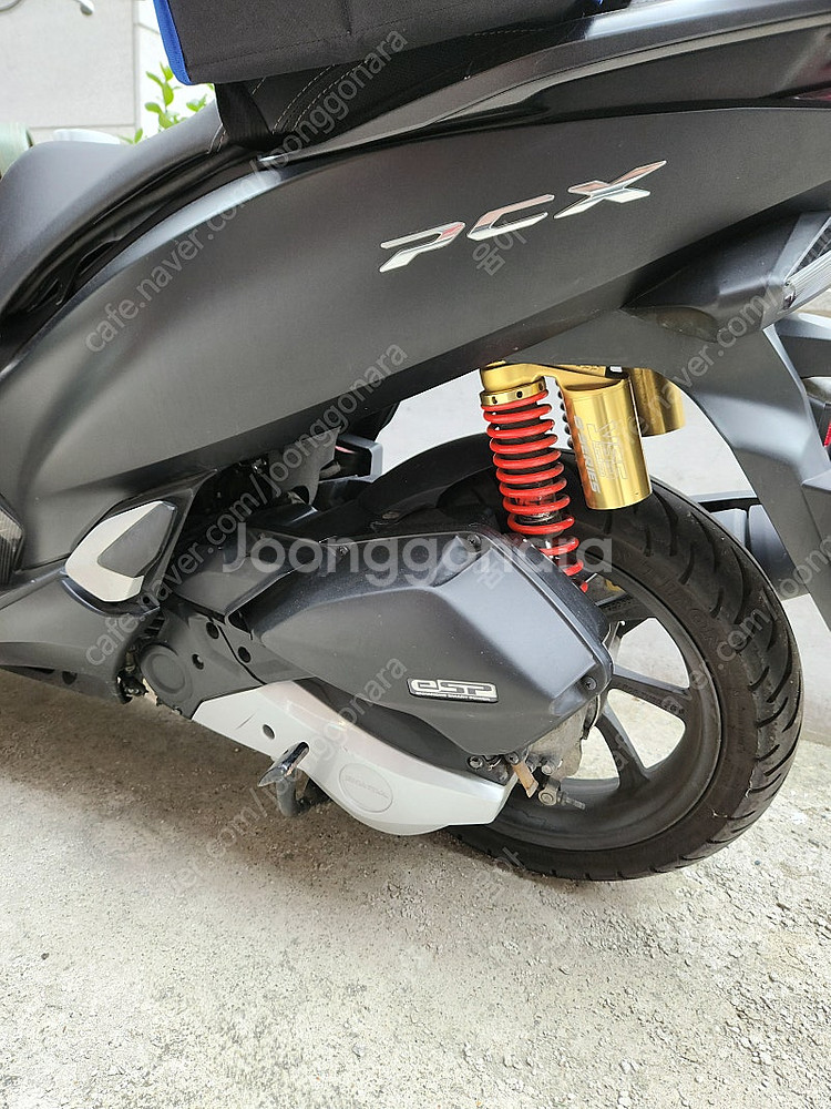 19년식 pcx 판매합니다(10,000km 사용 소폭 ...--3