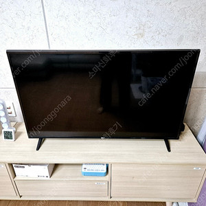 LG QHD 스마트 TV 43인치 팝니다.