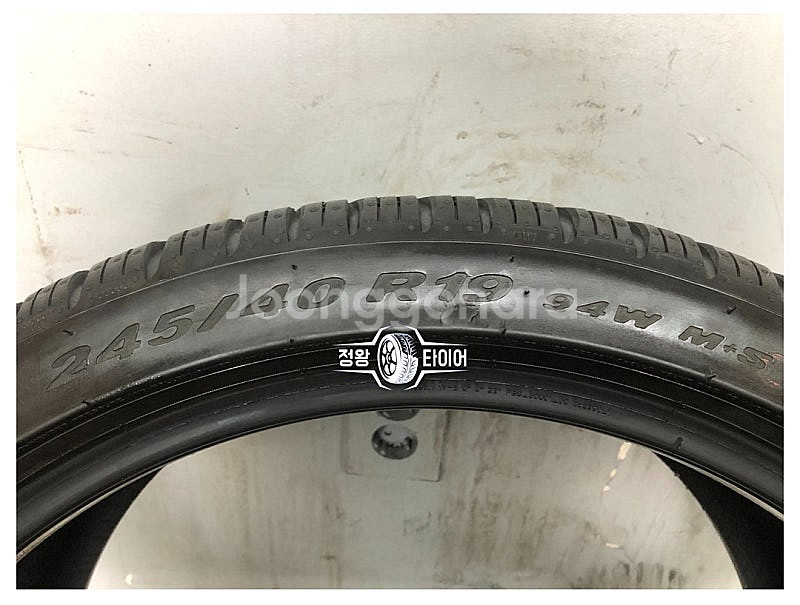 중고타이어 피렐리 피제로 올시즌 245/40R19 올뉴...--4