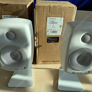 제네렉 Genelec G1 스피커 한쌍 + 정품 스탠드 팝니다.