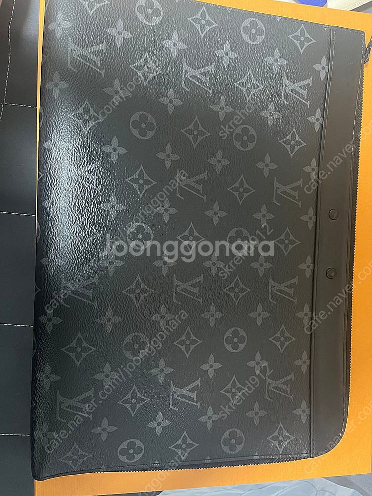 루이비통 포쉐트 주르 클러치--0