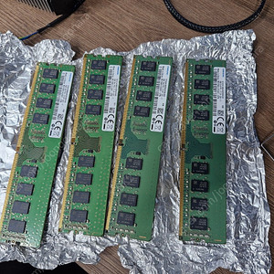 ddr4 2133 4g x 4개 = 16g 택포 2만원