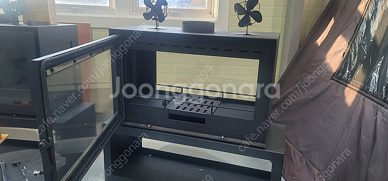 대형 화목난로 벽난로 팝니다 미사용 양면내열유리 (전시품팝니다.)--2