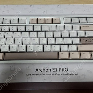 프리플로우 아콘 E1 PRO TKL 8K 무접점 래피드트리거 키보드 치즈냥 팝니다