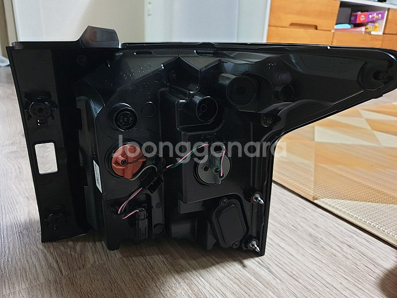 쏘렌토 MQ4 테일 램프 후미등 전구타입 (운전석)--1