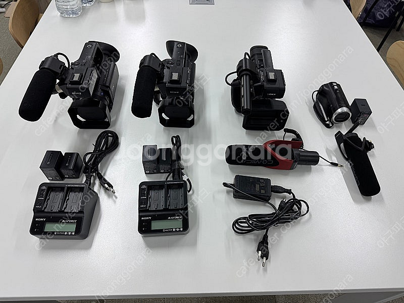 소니 HXR-NX80, HXR-NX70N, HDR-CX...--1