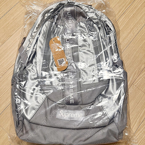 슈프림 백팩 실버 - 22FW (Supreme Backpack Silver - 22FW)