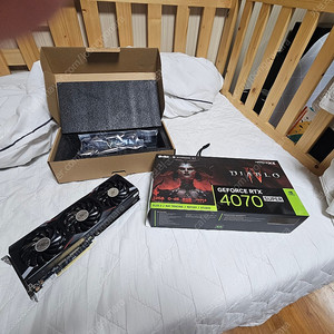 이엠텍 gtx 4070 super 팝니다.