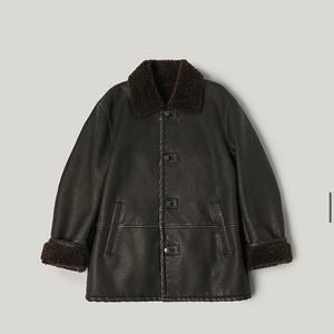 프리베일 무스탕 M 판매합니다