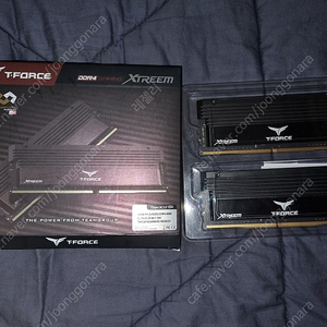 팀그룹 T-Force DDR4-4000 CL18 XTREEM 16GB(8*2) 택포 판매합니다.