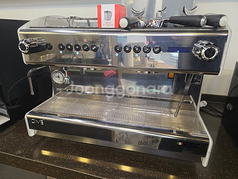 커피머신 씨메03 라이트2 그룹팝니다--1