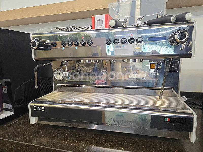 커피머신 씨메03 라이트2 그룹팝니다--5