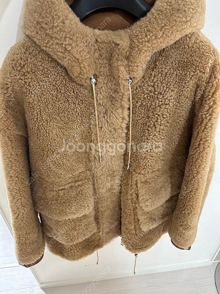 라온 뮤제라 레더패치투웨이 무스탕 (카멜)--9