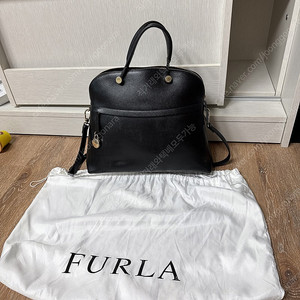 여자가방) FURLA 훌라 가죽 파이퍼백 토트백/숄더백