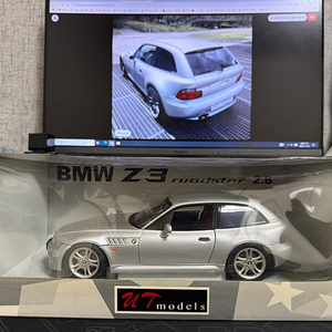 UT - BMW Z3 쿠페 1:18 다이캐스트 미니카 피규어 벤츠 아우디 세단 SUV 장난감 미니카 장식 소품 수집 레어