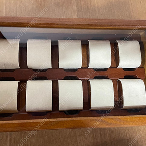 알리 원목시계보관함 팝니다