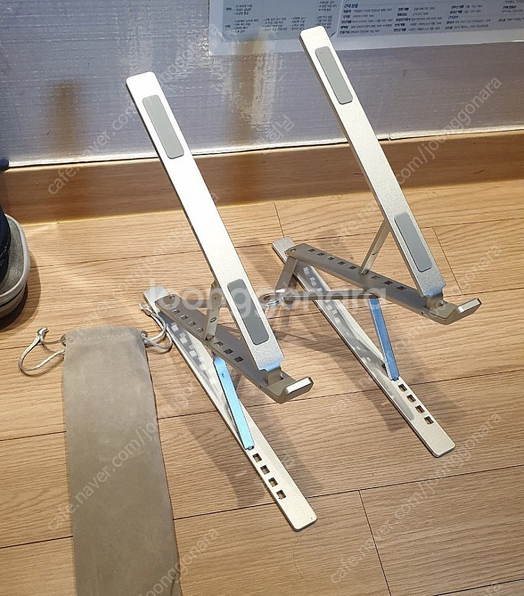 알루미늄 노트북 거치대 2단 보관 파우치도 같이 드림--2