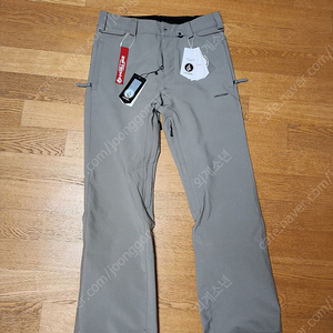 VOLCOM FREAKIN SNOW CHINO PANT LIGHT MILITARY 2324 볼컴 프레킨 치노 스노우 보드 팬츠 바지 (사이즈 S