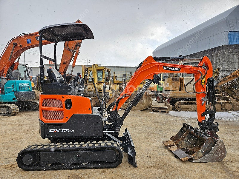 두산 DX17Z 7 2019년식 트랙신품 버켓3종 1.7톤급 미니 중고굴삭기 미니017--9