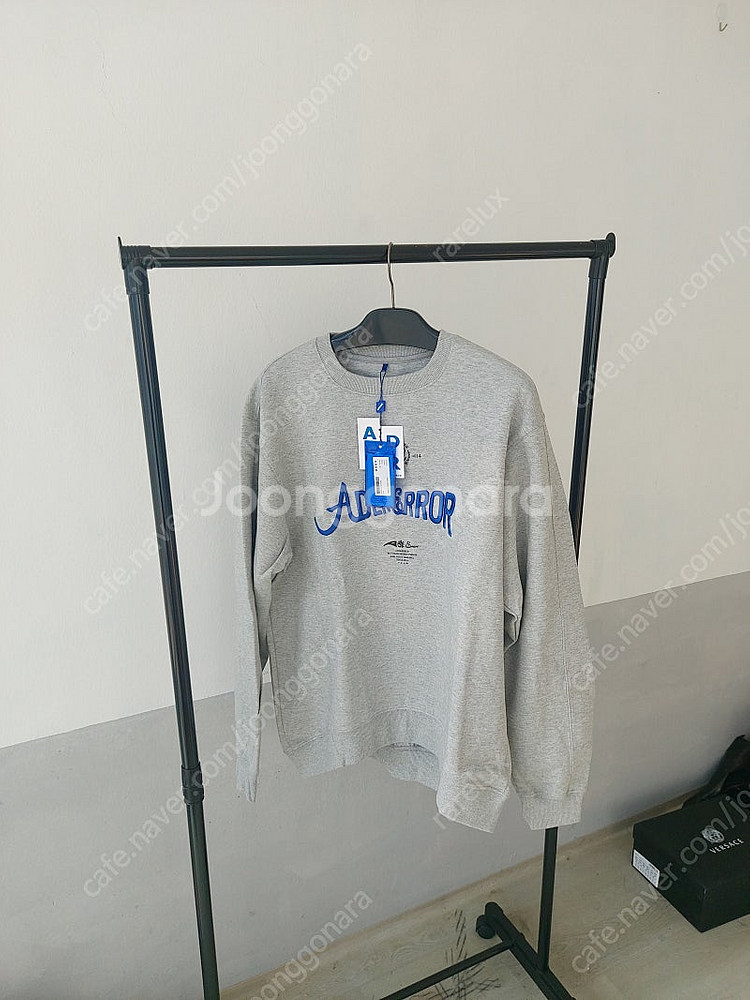 아더에러 베리프 로고 스웨트셔츠 그레이 BLAFWSW0...--0