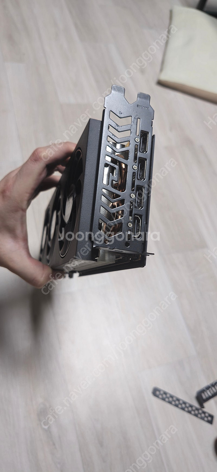 파워컬러 파이터 7900gre 63만 팝니다.--4