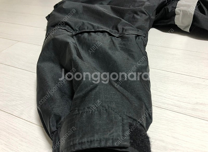 발렌시아가 롱패딩 롱점퍼 판매합니다--3
