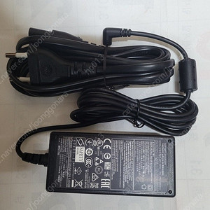 아답터 8.4V 0.8A BL607080085600NK BATTERY CHARGER 팝니다.