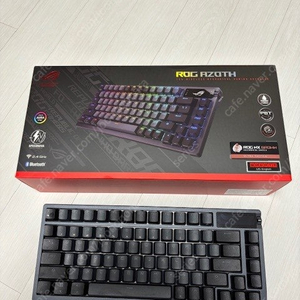 ASUS ROG AZOTH NX PBT 영문 갈축 무선 커스텀 키보드 팝니다.