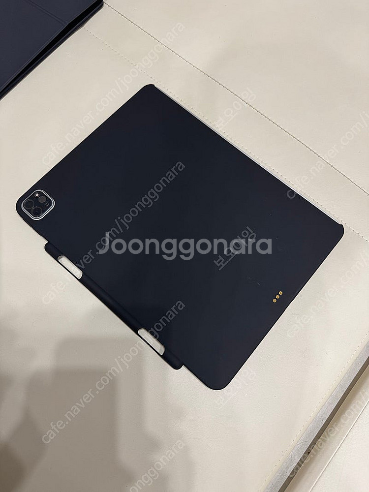 아이패드프로 12.9 m1 256기가 + 매직키보드 + 파우치--4