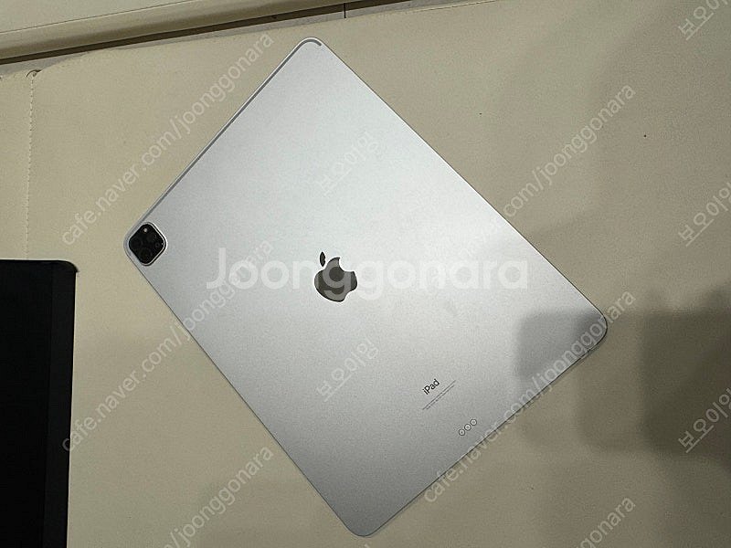 아이패드프로 12.9 m1 256기가 + 매직키보드 + 파우치--7