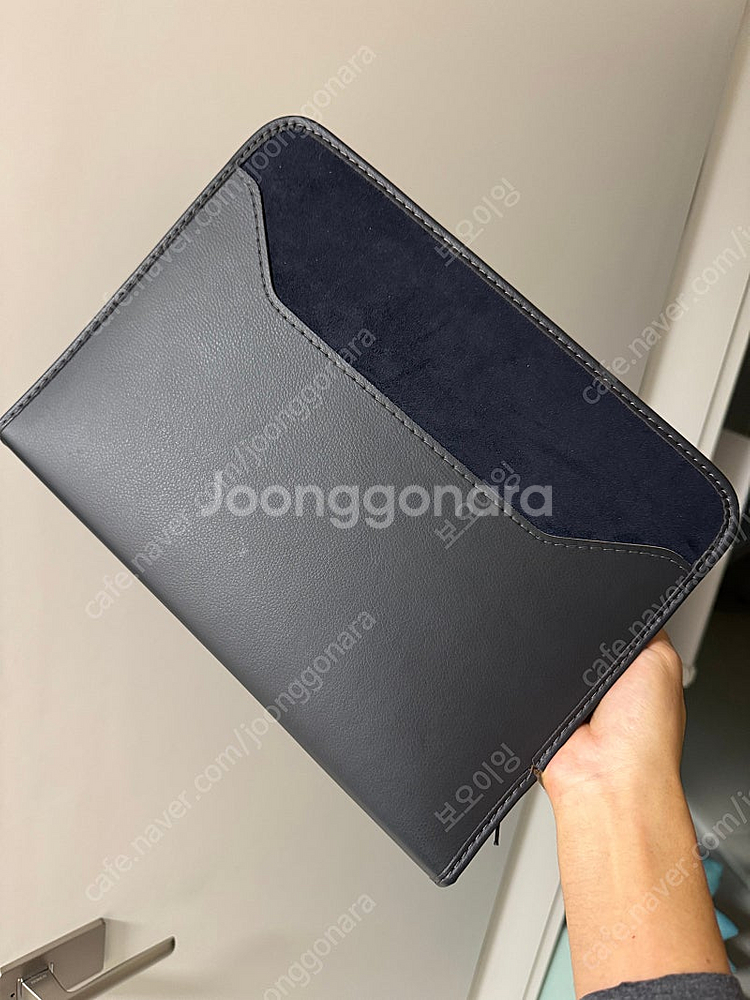 아이패드프로 12.9 m1 256기가 + 매직키보드 + 파우치--8