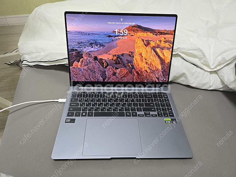 갤럭시 북4 울트라(NT960XGL-XC72G) 팝니다--1