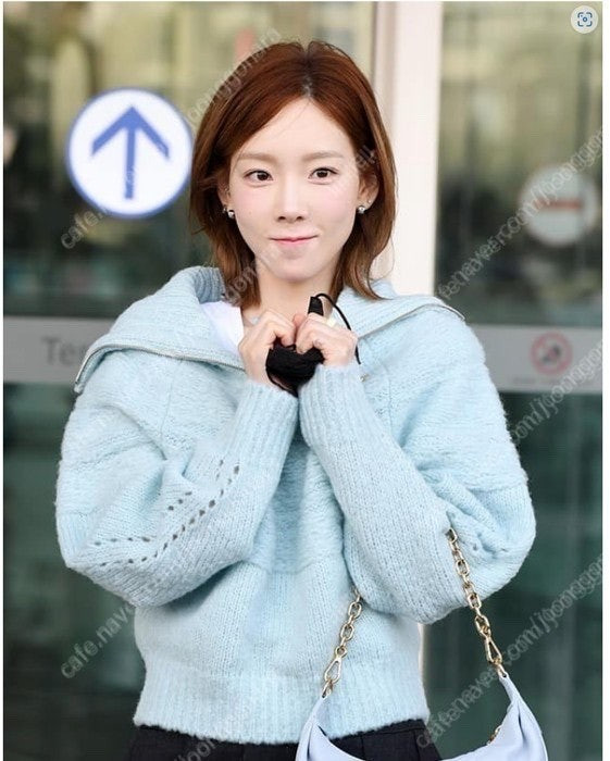 Recto 렉토 태연 니트 고야 버진 울 자카드 집 칼라 베이비 블루--1