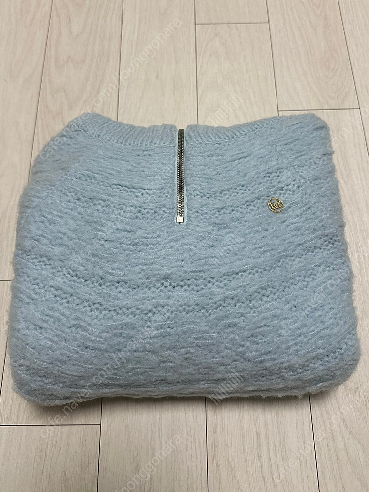 Recto 렉토 태연 니트 고야 버진 울 자카드 집 칼라 베이비 블루--7